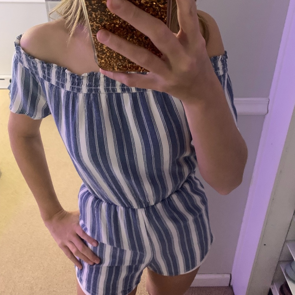 Holister Romper